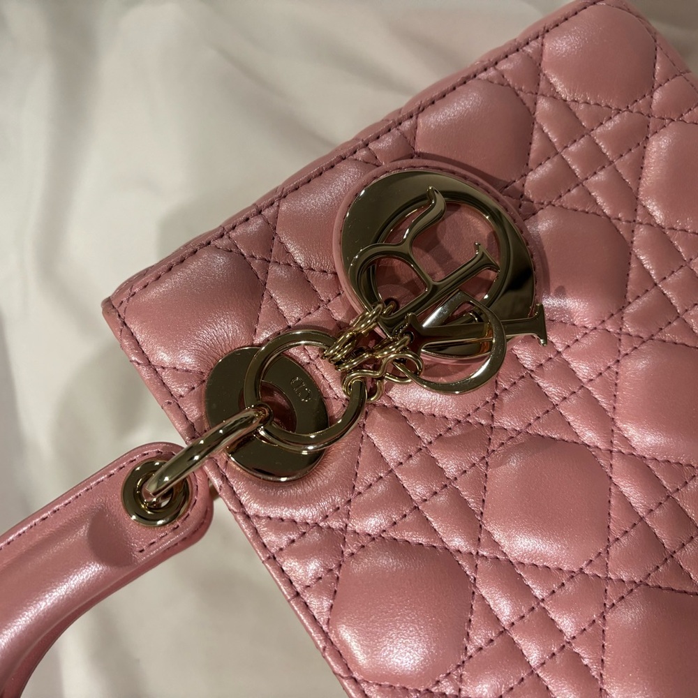 Small iridescent pink lady Dior - Picture 4 of 8